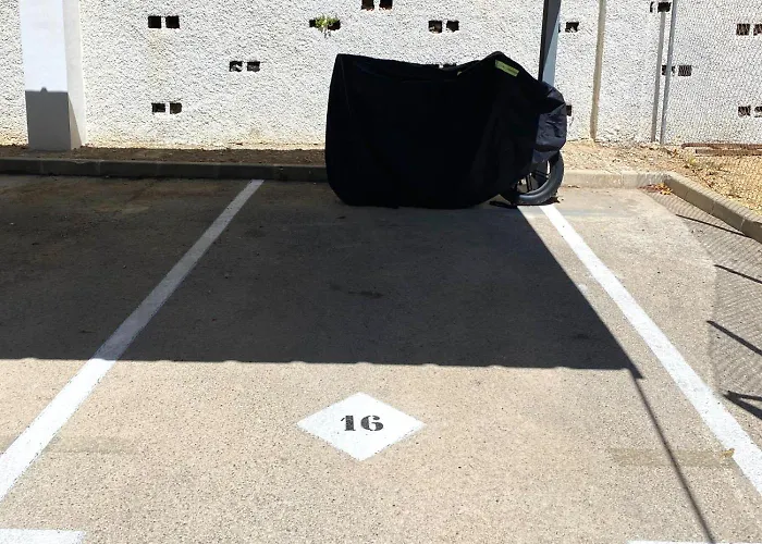 Cozy Poniente 5 Min From The 公寓